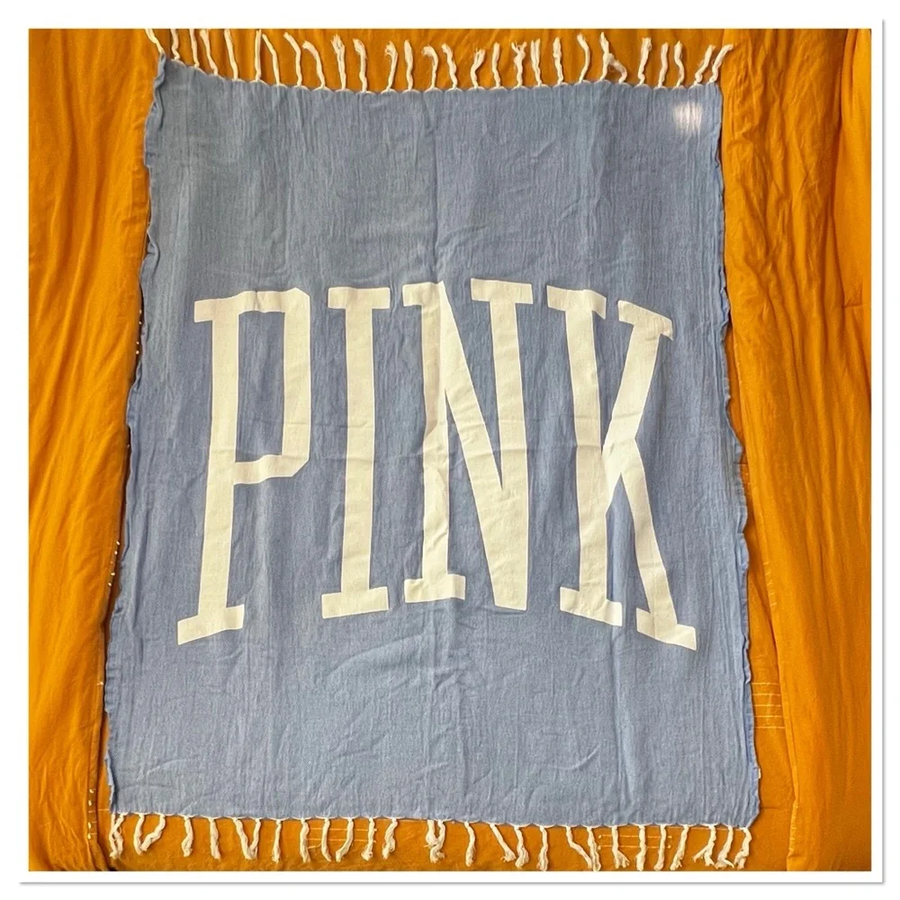 Victoria's Secret PINK Fringe Beach Blanket Stadium Throw Blanket BLUE And WHITE